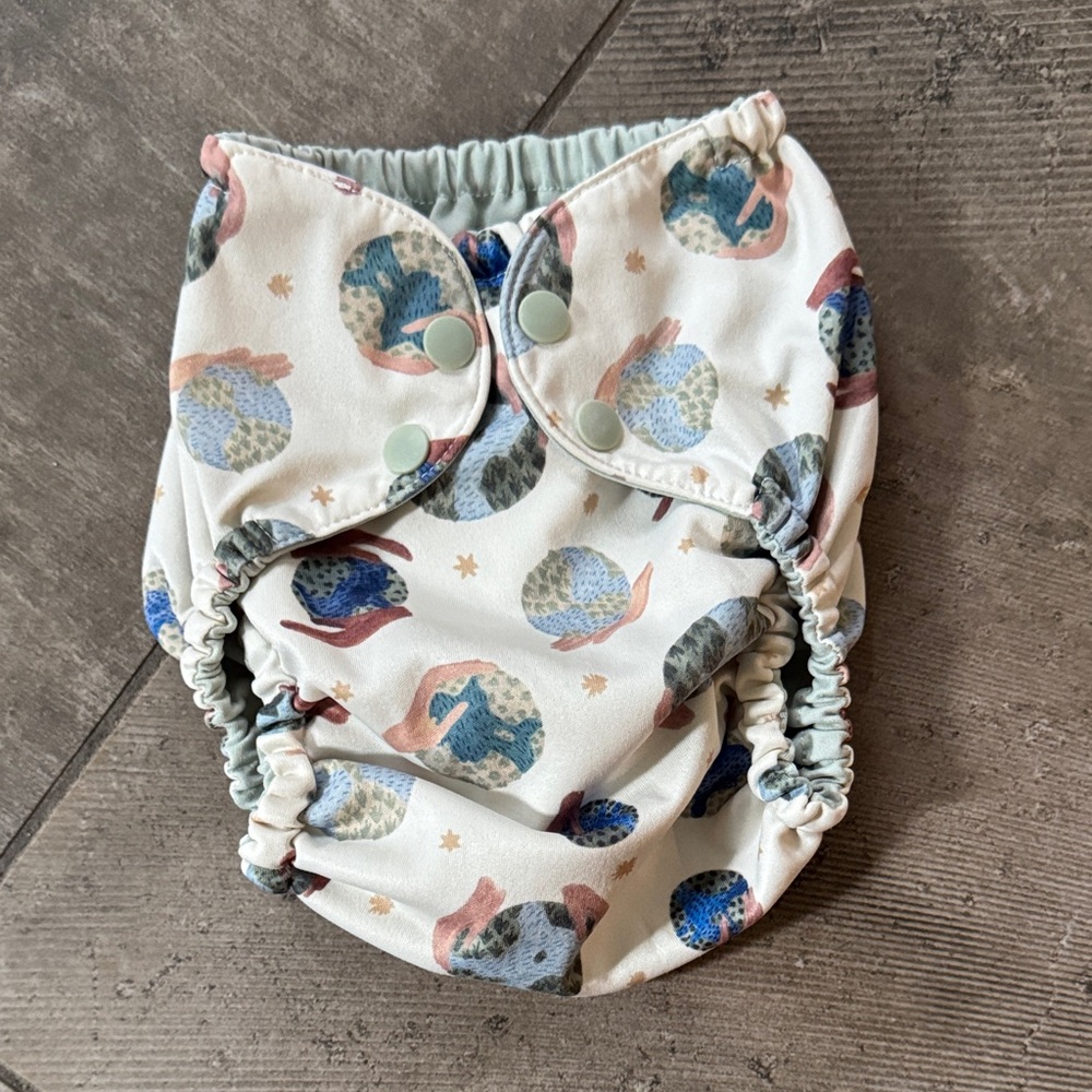 Esembly Size 2 Diaper Cover
